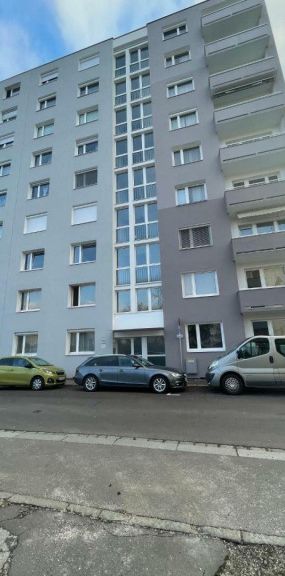 Helle 2-Zimmer-Wohnung mit Balkon im 4. Obergeschoss (mit Lift) – 4020 Linz, Waldmüllergang 10b! - Photo 1
