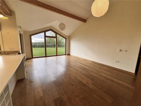 3 bedroom detached house to rent - Photo 3