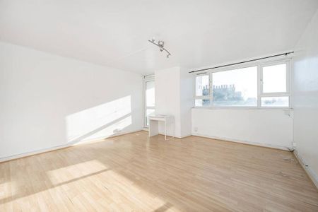 3 bedroom maisonette to rent - Photo 2