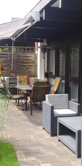 Voll möbliertes Einfamilienhaus mit All-inclusive-Warmmiete - Photo 1