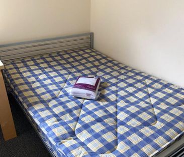 4 bedroom terraced house to rent - Photo 4