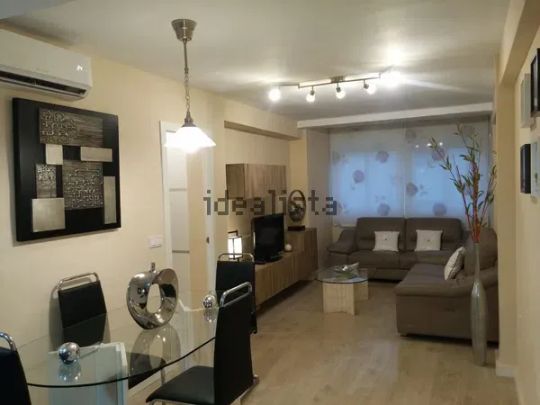 Alquiler de piso en Calle del Jalón - Foto 1