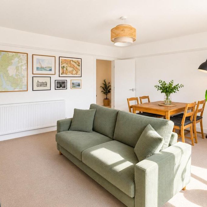 2 bedroom flat to rent - Photo 1