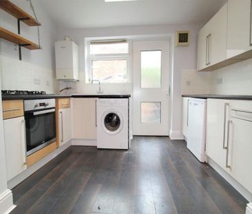 2 Bedroom Terraced To Let - Photo 4