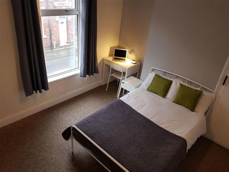 3 bedroom private hall to rent - Photo 2