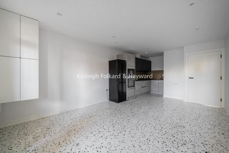 Commonside East, Mitcham CR4 - Photo 3