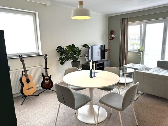 Appartement te huur - Photo 1