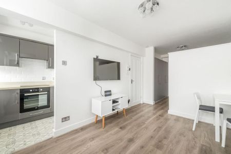 Maisonette to rent - Photo 4