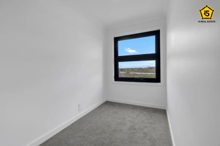 “BRAND NEW HOUSE | Close to Tarneit Station, Shopping Centre & School” - Photo 4
