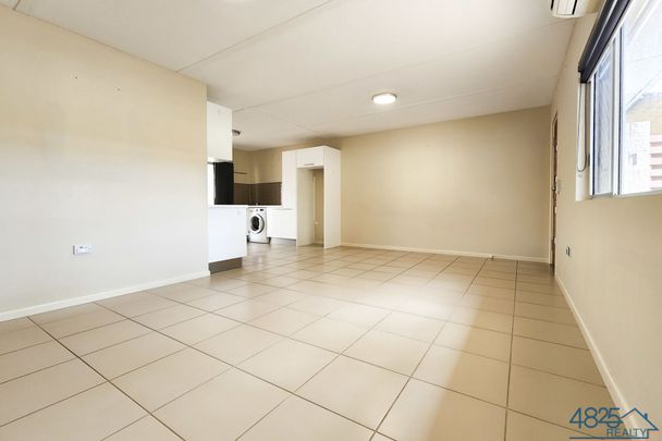 Stylish 2 bedroom unit - Photo 1