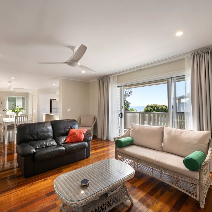 Spacious Beachside Living in Peregian Beach - Photo 1