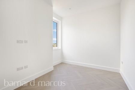 High Street - Photo 3