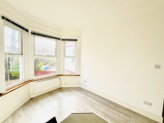 1 Bed Flat, Gowan Road, NW10 - Photo 1