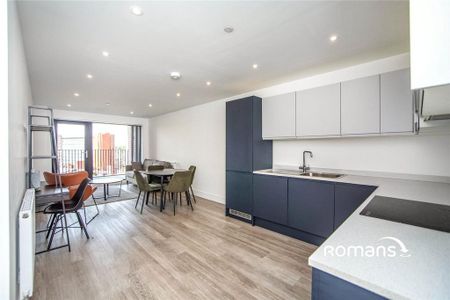 2 bedroom parking to rent - Photo 2