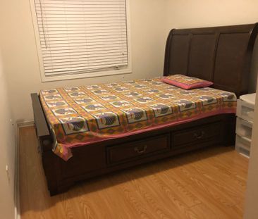 For Lease - 33 Stonewood Street, Ajax, Ontario - Photo 3