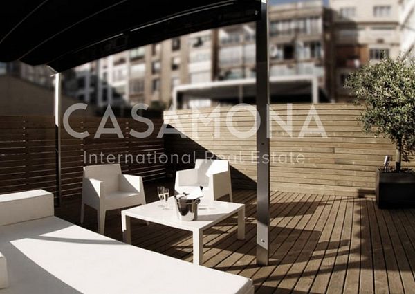 Modern 3 Bedroom Apartment with Private Terrace in Eixample