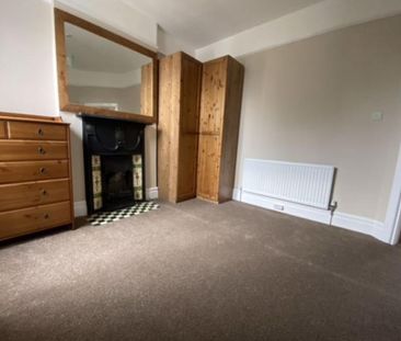 3 bedroom maisonette to rent - Photo 3