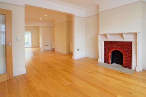 Spencer Road, London, SW20 - Photo 1