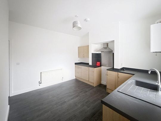 2 bedroom terraced house to rent - Photo 1