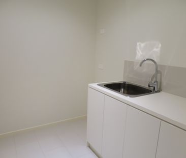 34A Regent Avenue, Springvale VIC 3171 - Townhouse For Rent | Domain - Photo 2