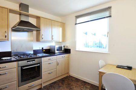 2 bedroom flat to rent - Photo 5