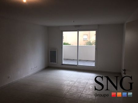 T3 AVEC TERRASSE ET PARKING - Photo 2