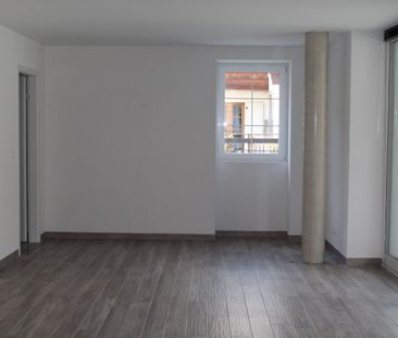 Appartement de 2.5 pièces de standing au cœur de Villeneuve - Photo 2