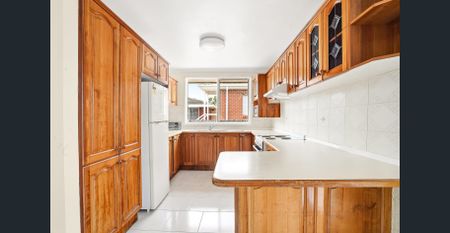 6 MONTHS LEASE ONLY, PERFECT FAMILY HOME WITH DUCTED AC! - Photo 5