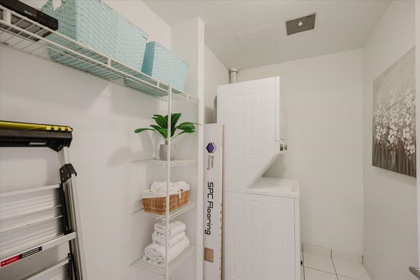 For Lease - 111 Civic Square Gate Unit# 215, Aurora, Ontario - Photo 1