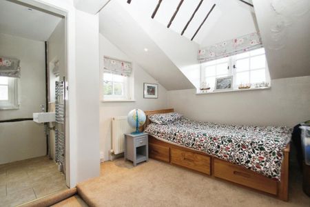 2 bedroom terraced house to rent - Photo 5