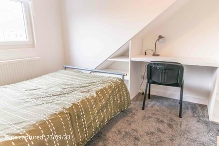 10 Wellington Street, Heslington Road - Photo 4