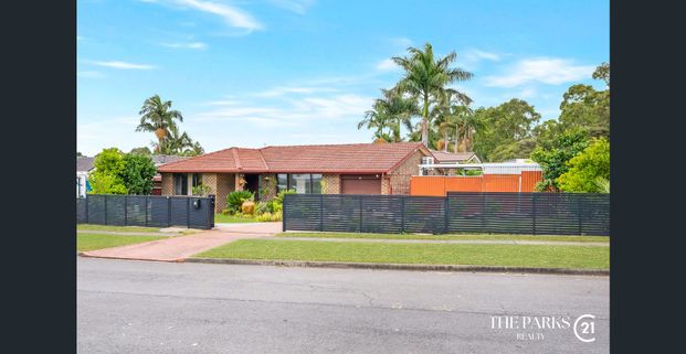 Updated 4-bedroom family home in prime location - Photo 1