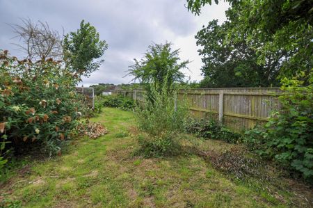 3 bedroom detached bungalow to rent - Photo 5