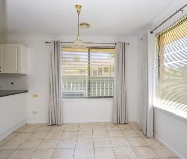 Leafy Cul-de-Sac Comfort – Move Straight In! - Photo 2