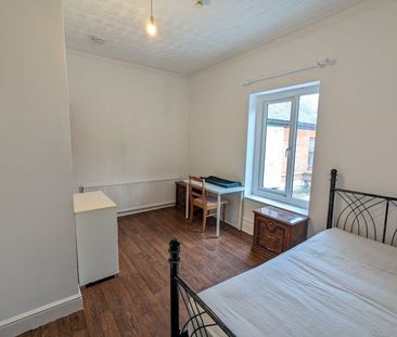 Room in a Shared House, Harlesden Road, NW10 - Photo 3