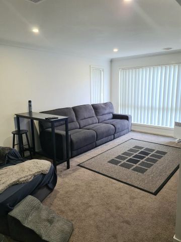 Cobblebank - Photo 3