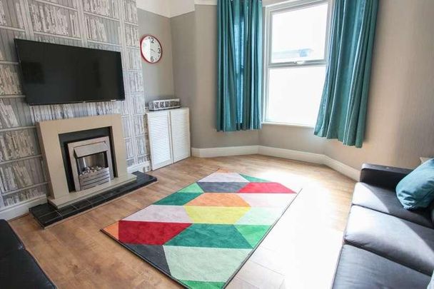 Lorne Street, L7 - Photo 1