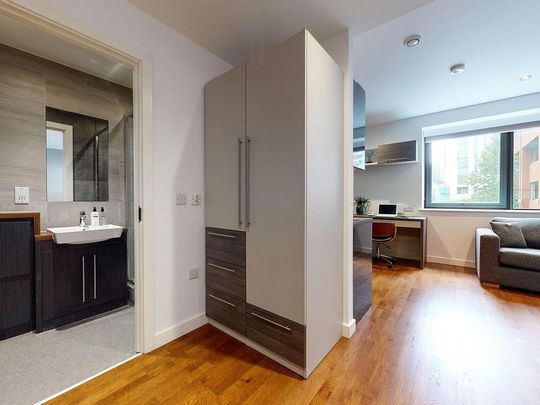 Studio to rent - Photo 1