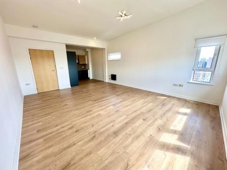 2 bedroom flat to rent - Photo 2