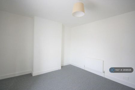 5 bedroom terraced house to rent - Photo 2