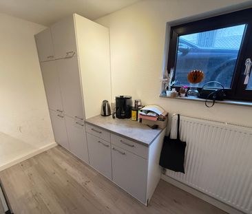 PERFEKT: Tolle, sehr schöne 1,5-Zi.-Wohnung * modernes TL-Bad * EBK... - Foto 2