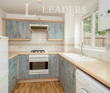 2 bedroom semi-detached house to rent - Photo 6