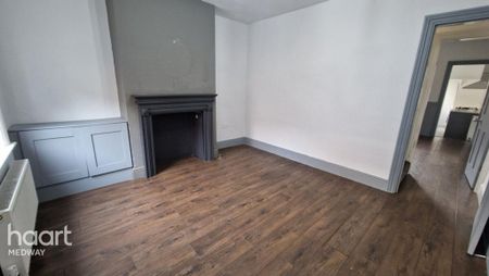 2 bedroom terraced house to rent - Photo 4