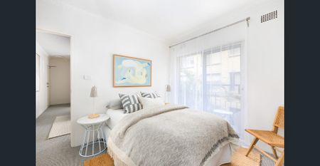 Sunlit Apartment in Leafy Dee Why Location - Photo 3