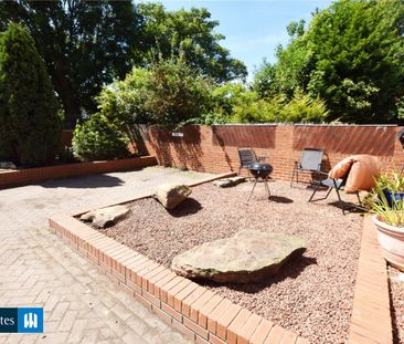 Thurstonville, Old Lane, Beeston, West Yorkshire, LS11 - Photo 4