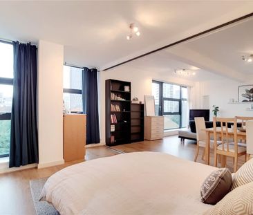 Channelsea Road London E15 - Photo 3