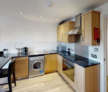 3 bedroom terraced house to rent - Photo 4