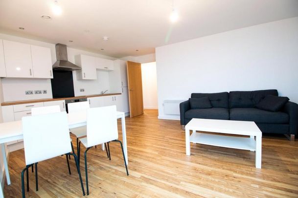 2 bedroom flat to rent - Photo 1
