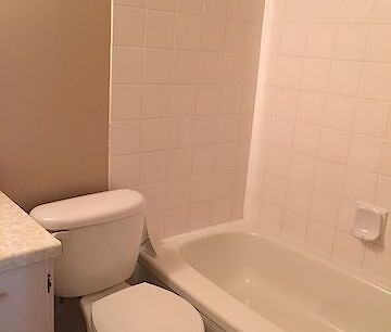 Cozy 1-Bedroom Apartment – Great Location & All Utilities Included - Photo 4