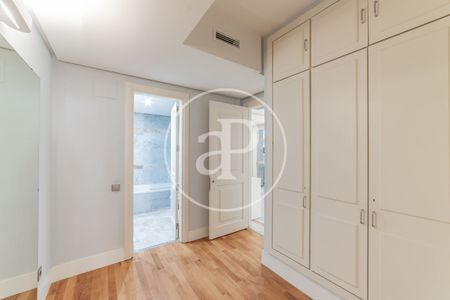 Flat for rent in Almagro (Madrid) - Photo 3